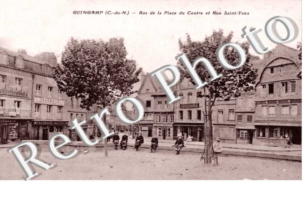 Bas de la Place du Centre et rue saint Yves