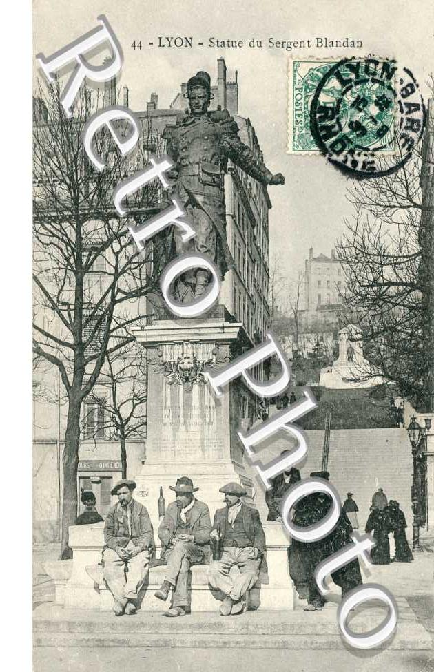 Statue du Sergent Blandan