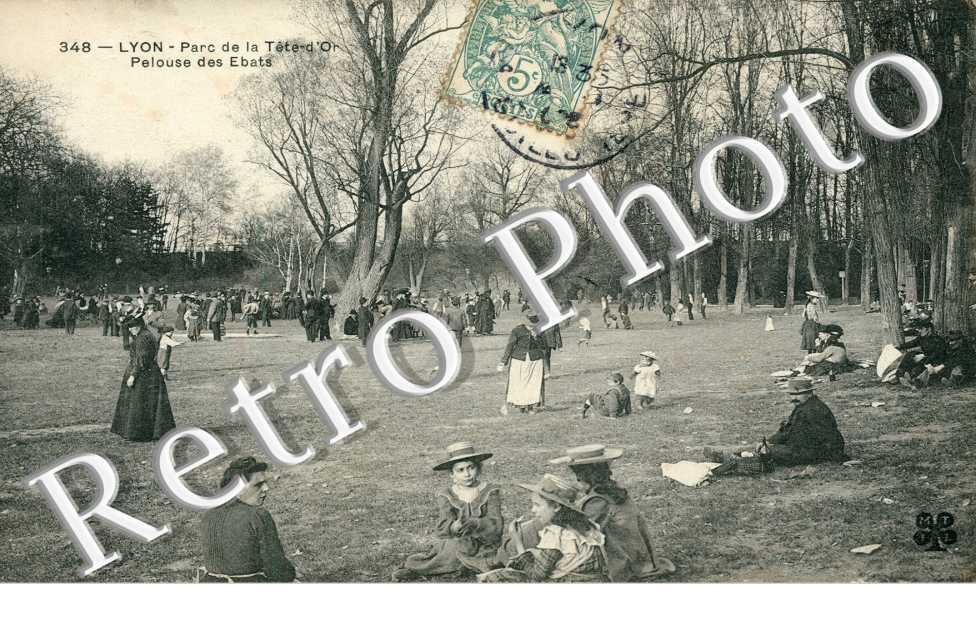 Parc de la Tete d&#039;Or - Pelouse des Ebats