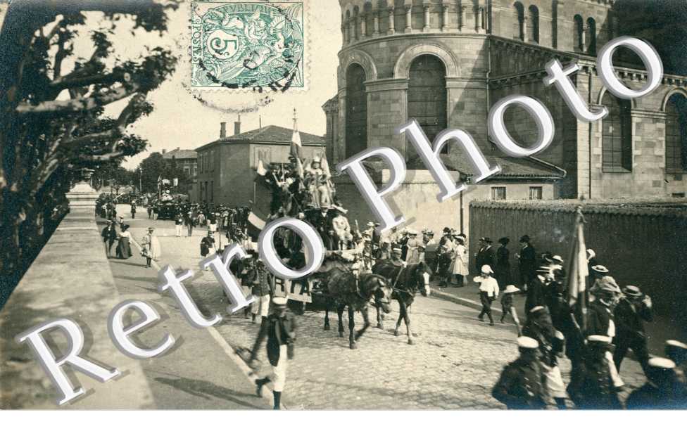 Un Defile a Fourviere