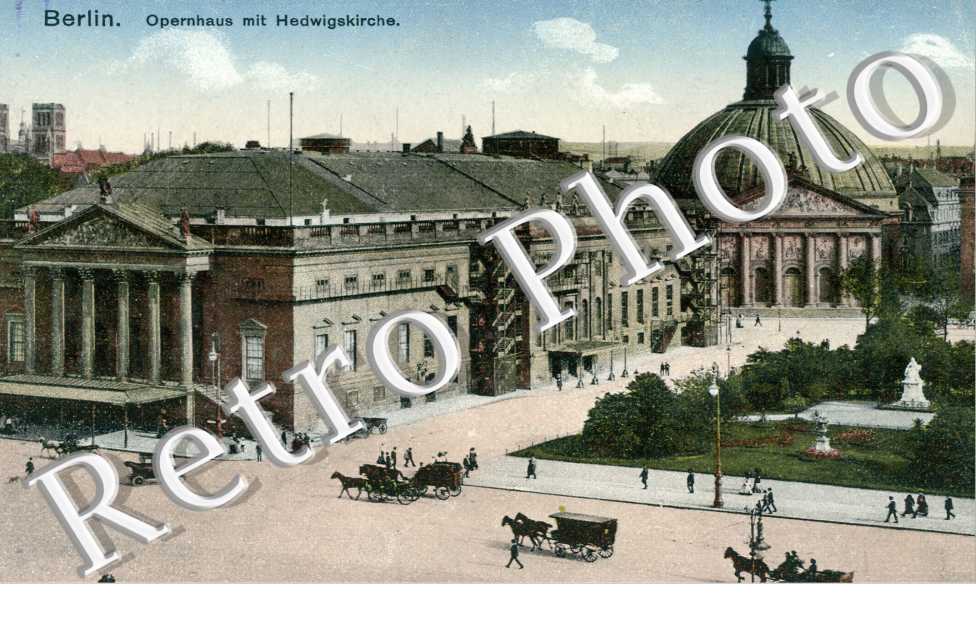 Opernhaus mitHedwigskirche