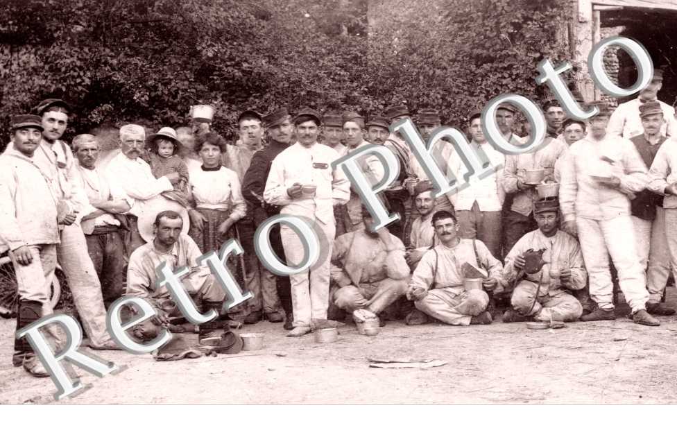 Groupe de militaires