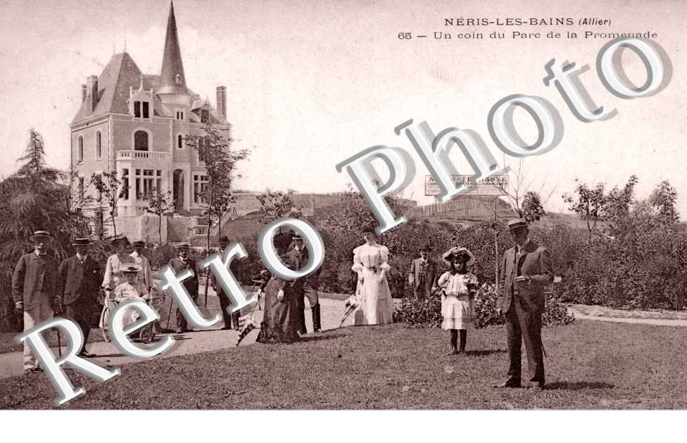 Un Coin du Parc et la Promenade