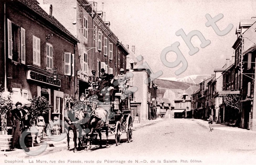 rue de Fosses route du pelerinage de N.D. de la Salette