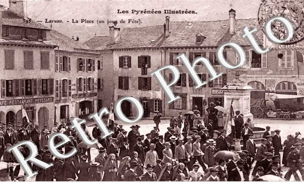 La Place un jour de Fete