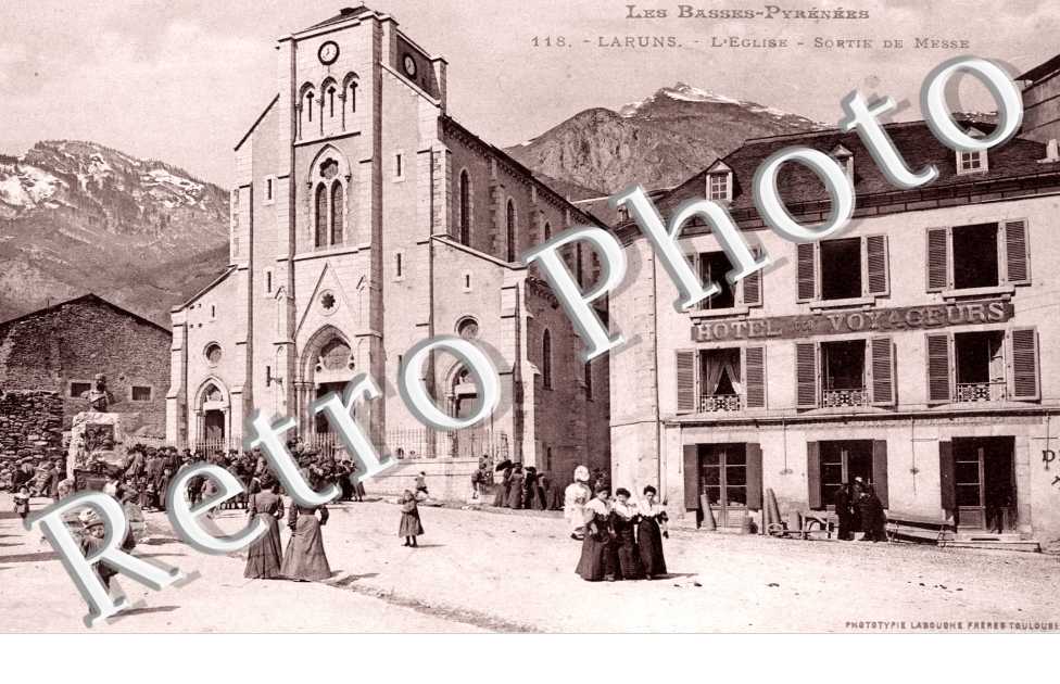 l&#039;eglise Sortie de messe