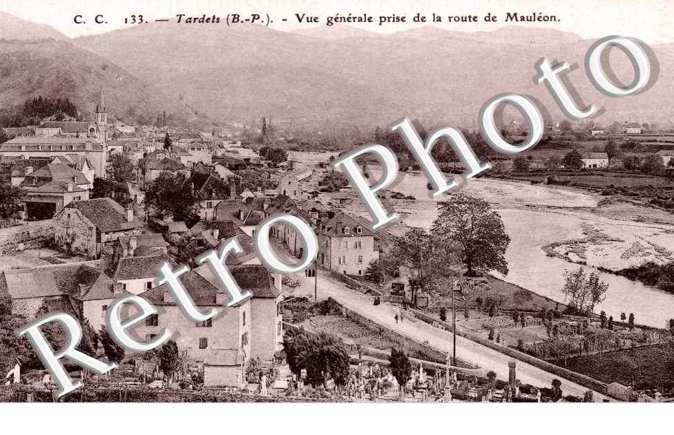 vue generale prise de la route de Mauleon