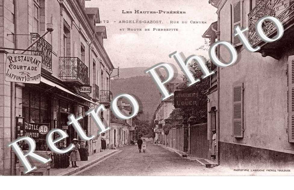 rue du Centre et route de Pierrefite