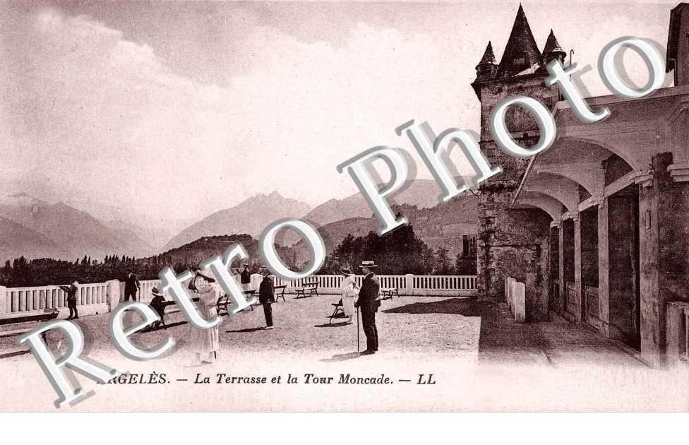 la terrasse et la tour Moncade