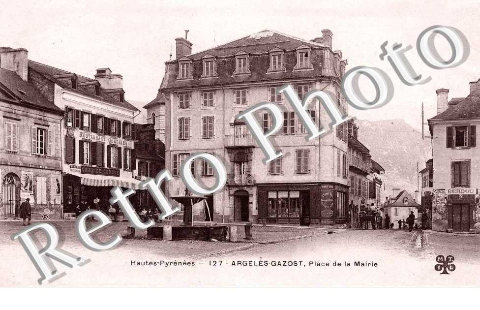 PLACE DE LA MAIRIE