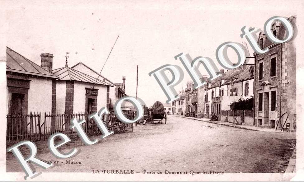 Poste de Douane et Quai Saint Pierre