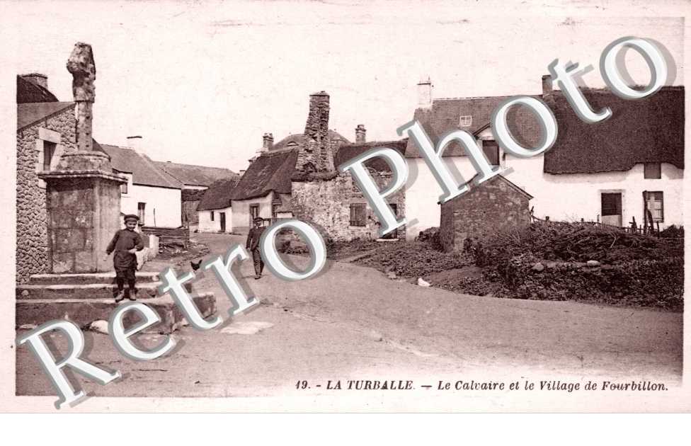le calvaire et le village de fourbillon