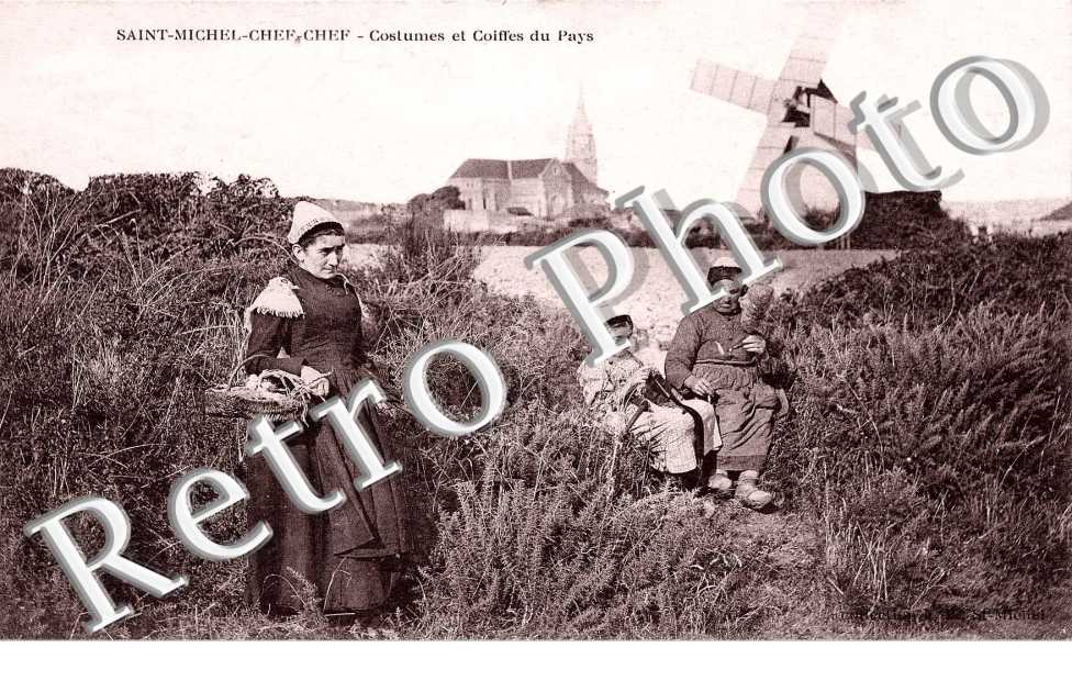 Costumes et coiffes du pays