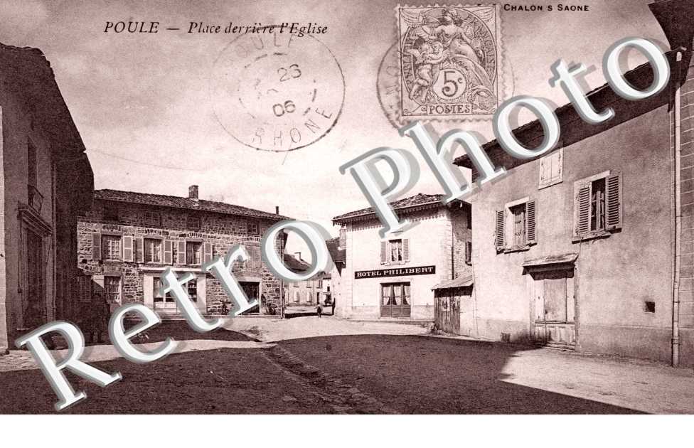 Place derriere l'eglise