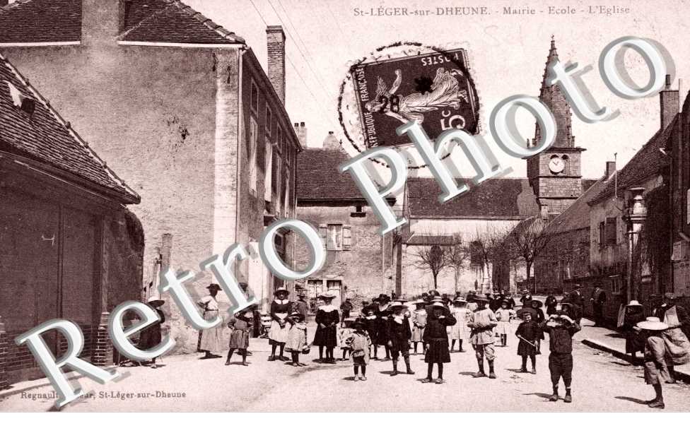 Mairie, Ecole, l&#039;Eglise