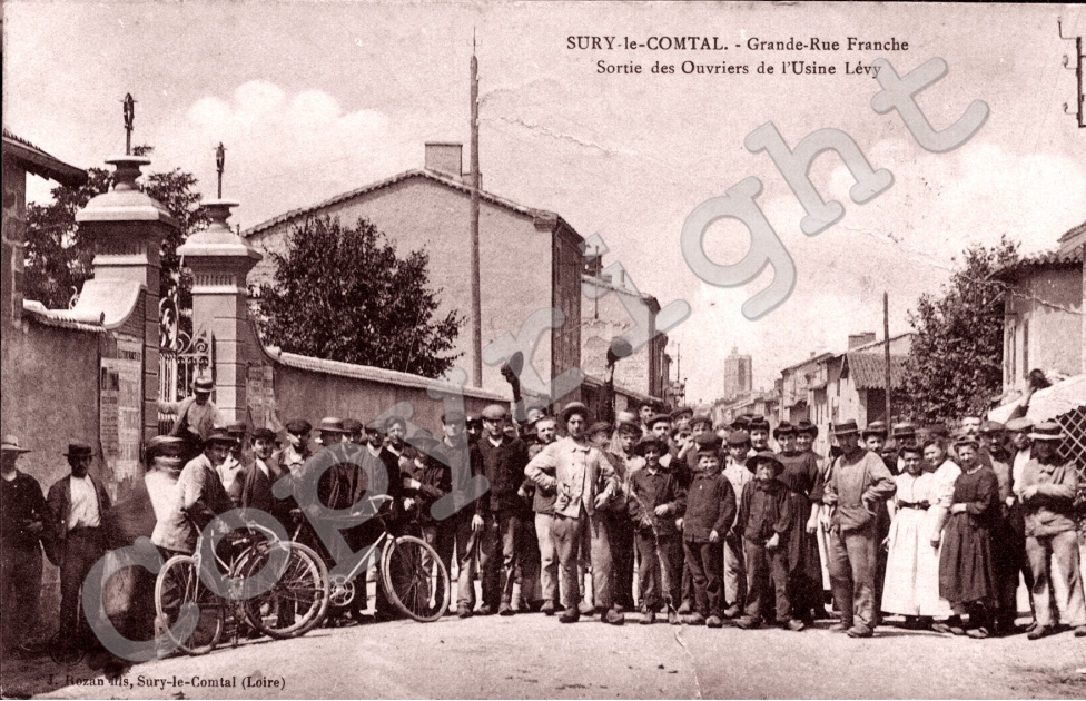 grande rue franche, sortie des ouvriers de l&#039;usine Levy