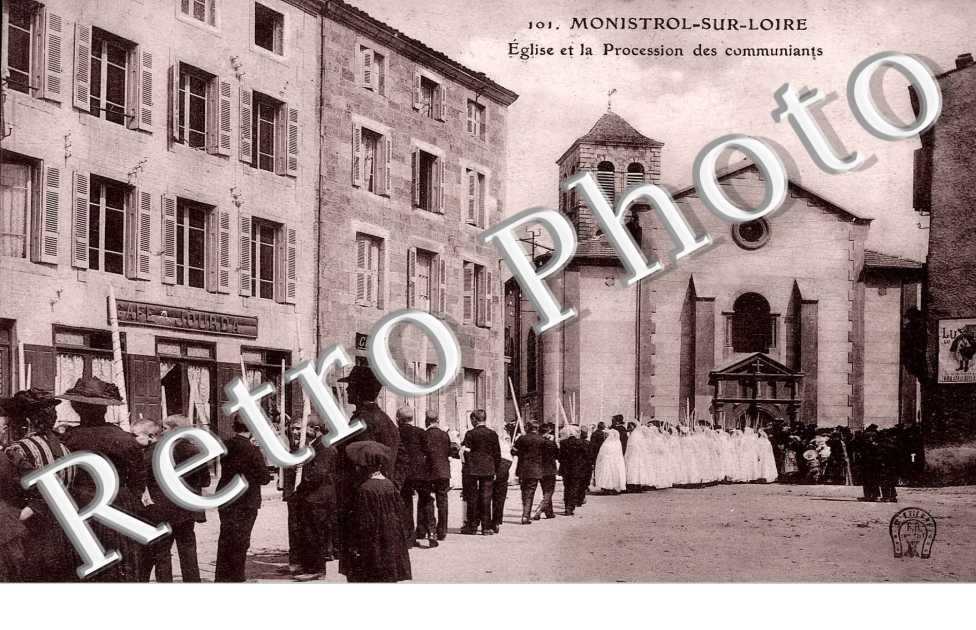 eglise et la procession des communiants