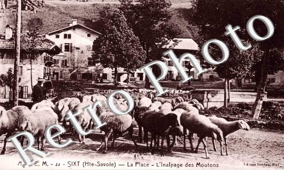 La place L&#039;Inalpage des moutons