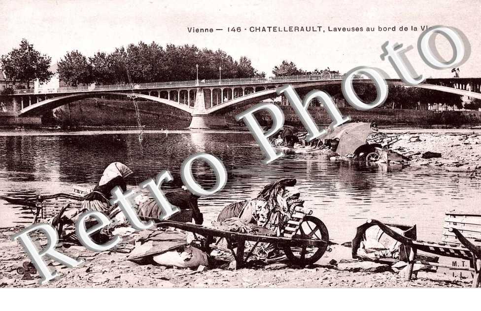 LAVEUSES AU BORD DE LA VIENNE