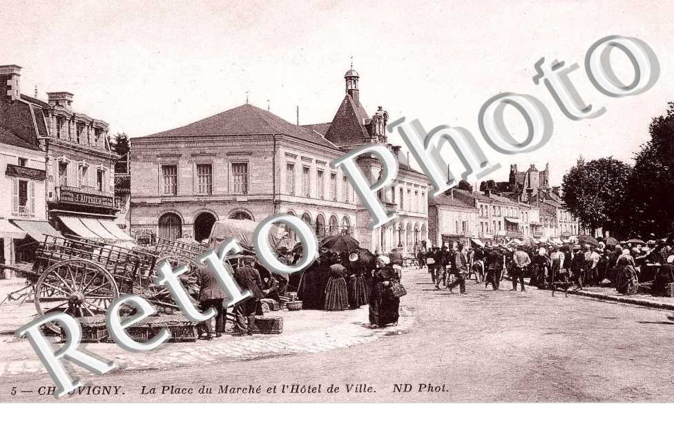 place du marche et Hotel de Ville