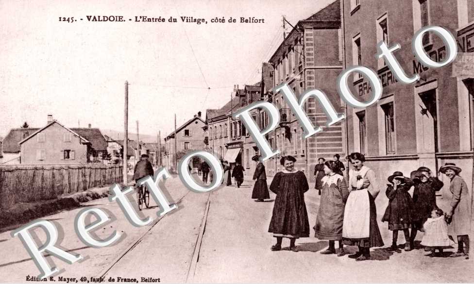 l&#039;entree du village