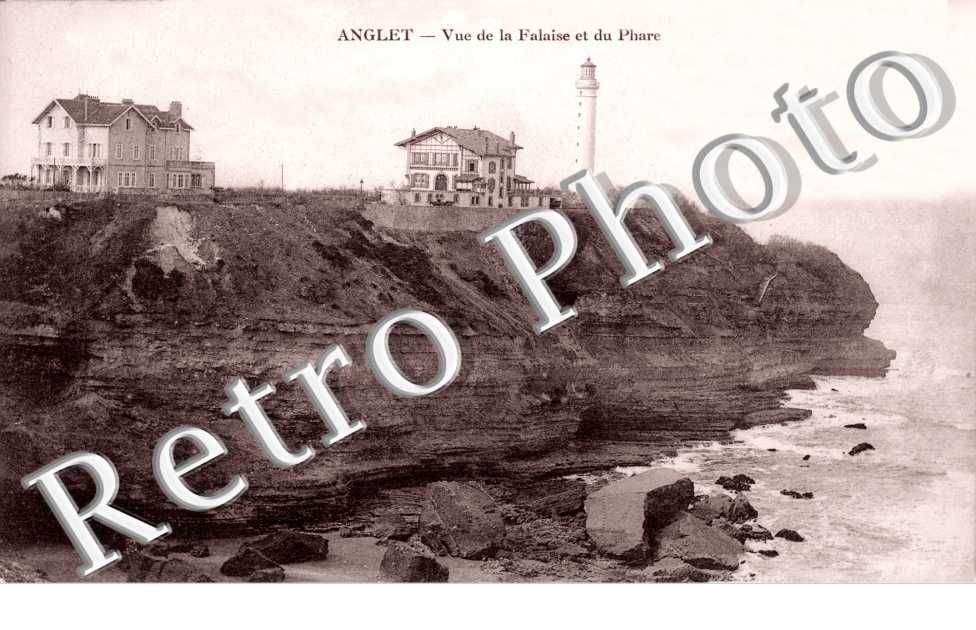 Vue de la falaise et du phare