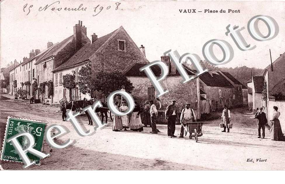 VAUX place du pont