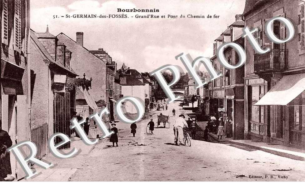 Grande rue et pont du chemin de fer