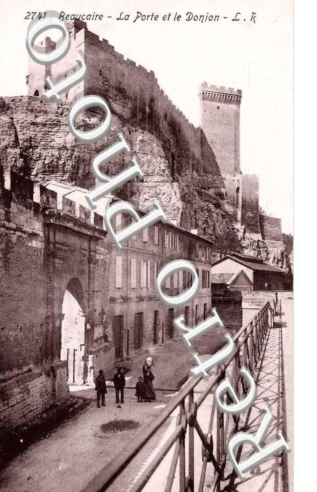 Le donjon   et la porte