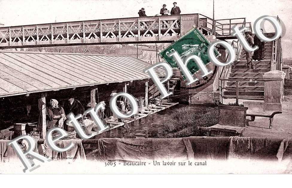 Un lavoir sur le canal