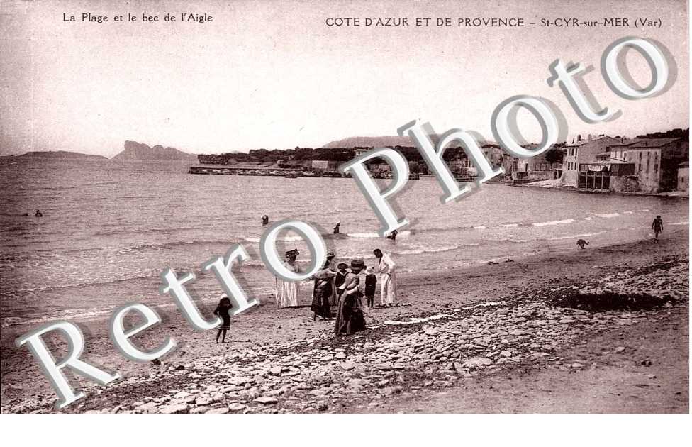 La plage et le bec de l'aigle