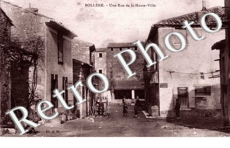 Une Rue de la Haute Ville