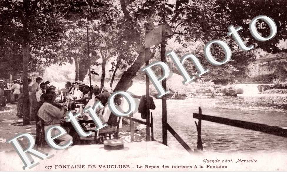 Le Repas des Touristes a la Fontaine