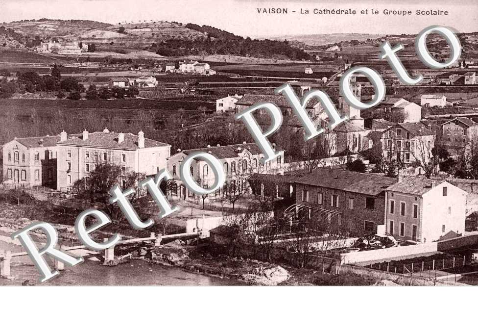 Cathedrale et le groupe scolaire