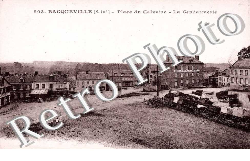 Place du Calvaire - la gendarmerie
