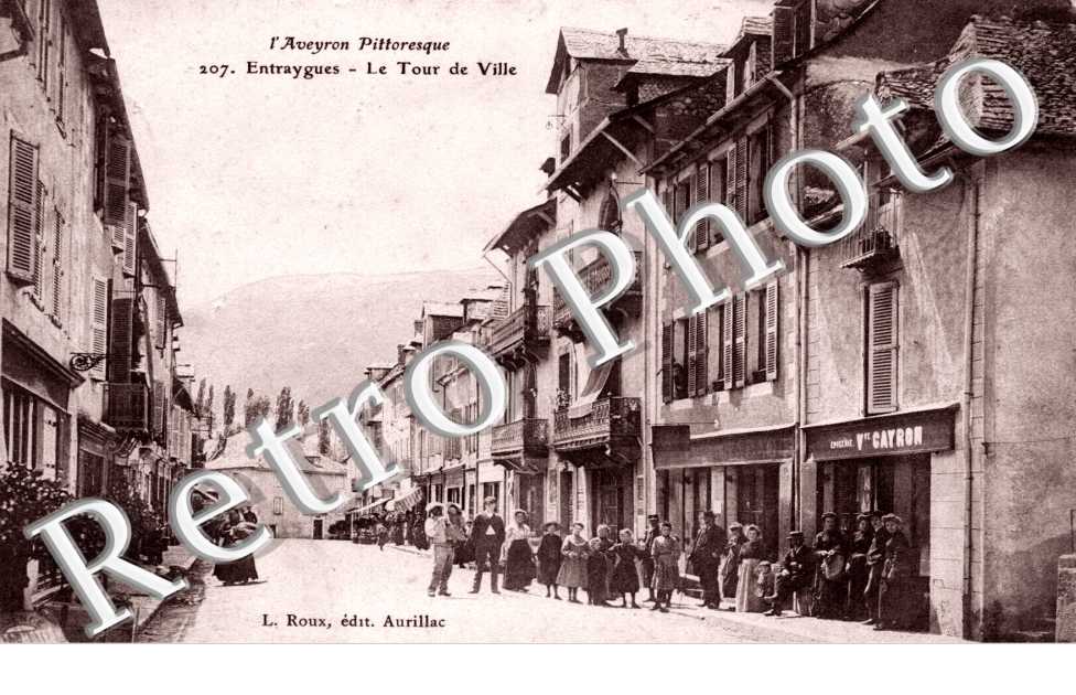 LE TOUR DE LA VILLE