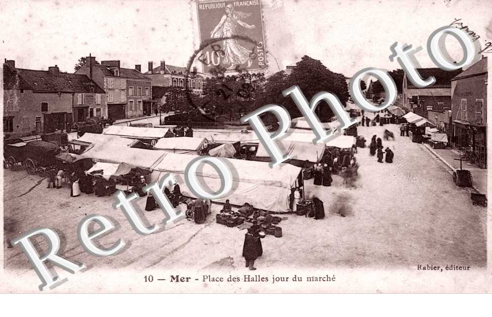 Place des Halles jour du Marche