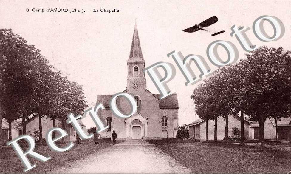 la chapelle (aviation, un avion en petit plan)
