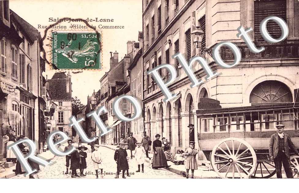rue Marion hotel du Commerce (une caleche-bus)