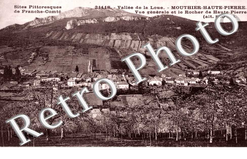vue generale et le rocher de haute pierre