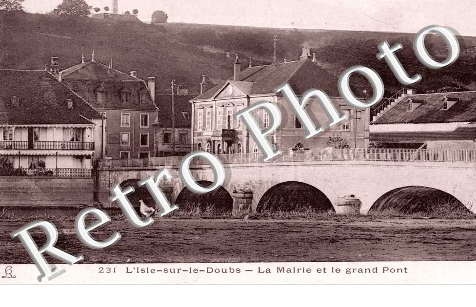 la Mairie et le grand Pont