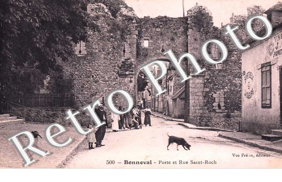 porte et rue saint roch