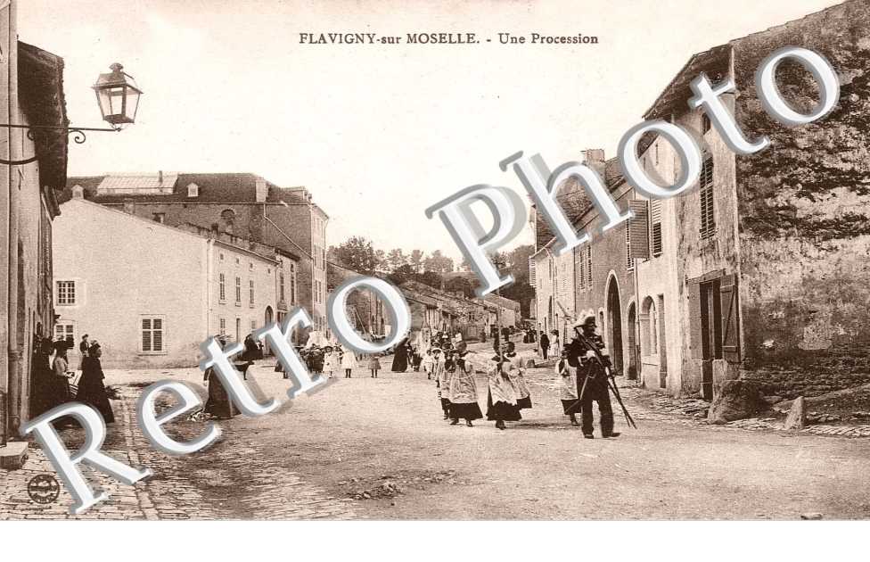 UNE PROCESSION