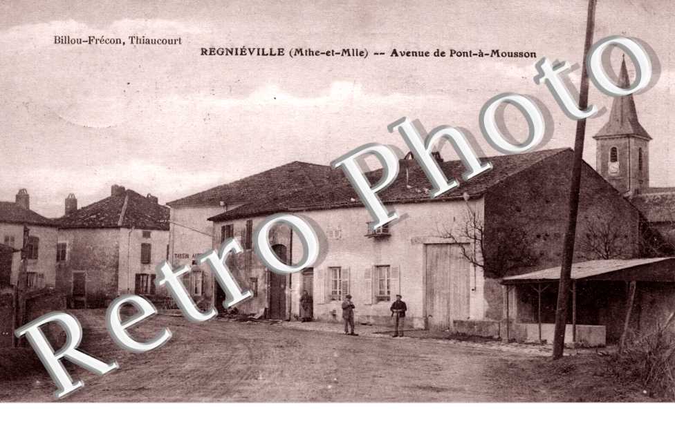 Regnieville - Avenue de Pont a Mousson