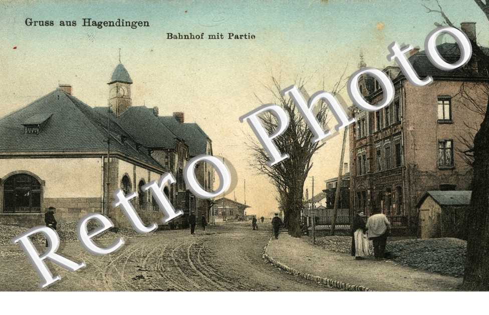 Bahnhof mit Partie - La Gare