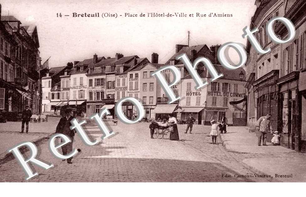 Place de l'Hotel de Ville et Rue d'Amiens