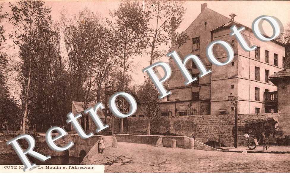 Le moulin et l&#039;abreuvoir