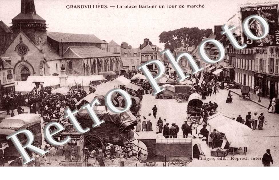 la place Barbier un jour de marche