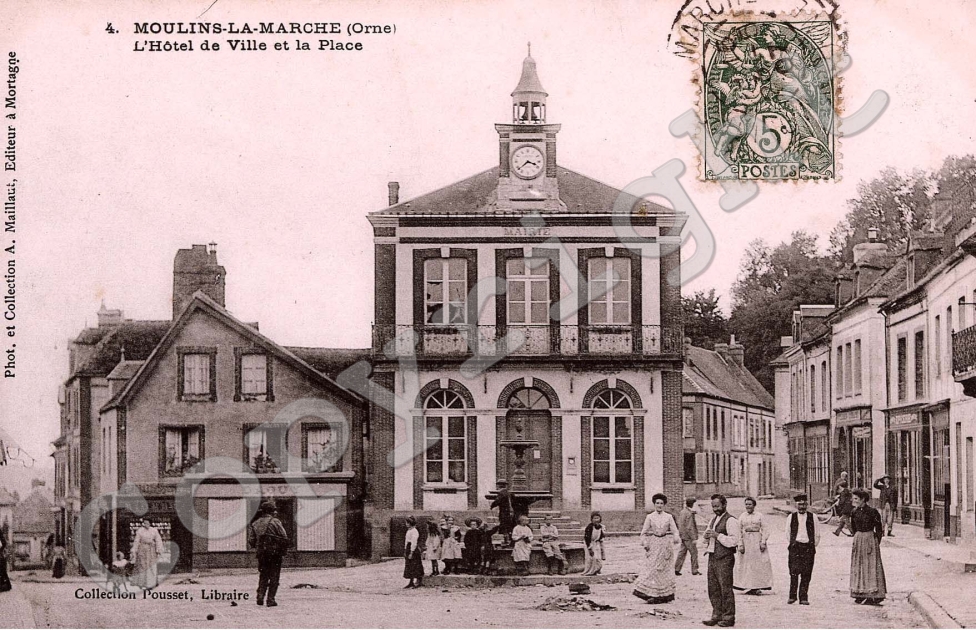 l&#039;hotel de ville et la place