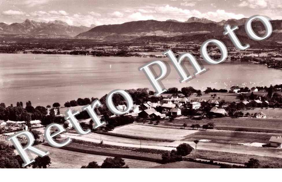 le Village, le Lac Leman et le Massif de la Dent d&#039;Oche